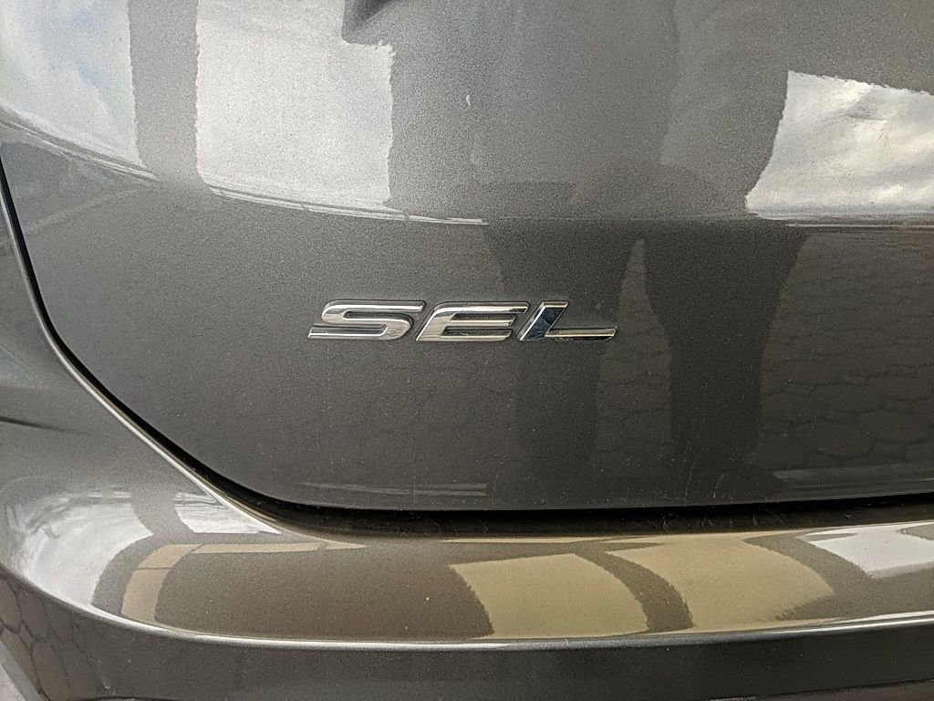 Used 2024 Ford Edge SEL w/ Convenience Package image 8