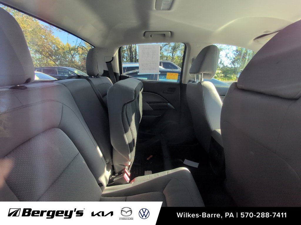 Used 2017 Chevrolet Colorado W/T w/ WT Convenience Package RWD image 9