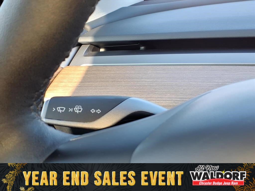 Used 2023 Tesla Model Y Performance image 19