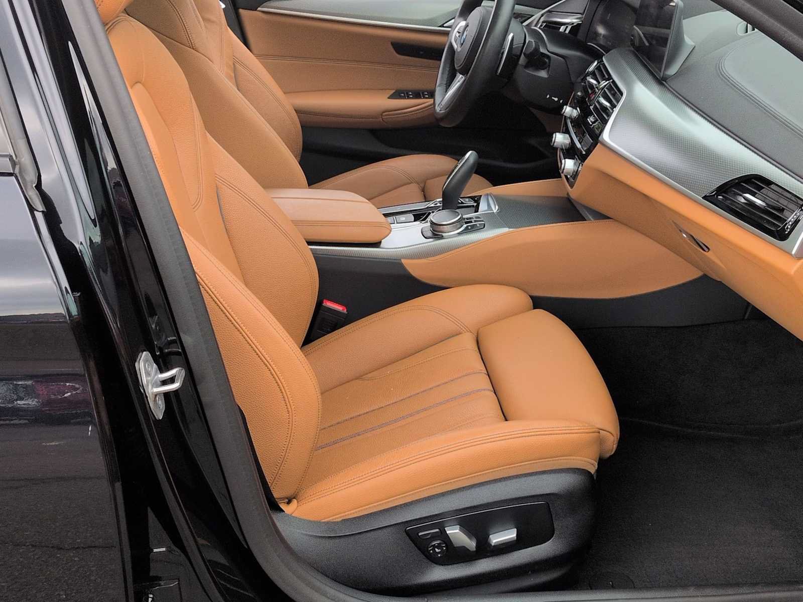 Used 2020 BMW 540i xDrive w/ M Sport Package AWD/4WD image 24