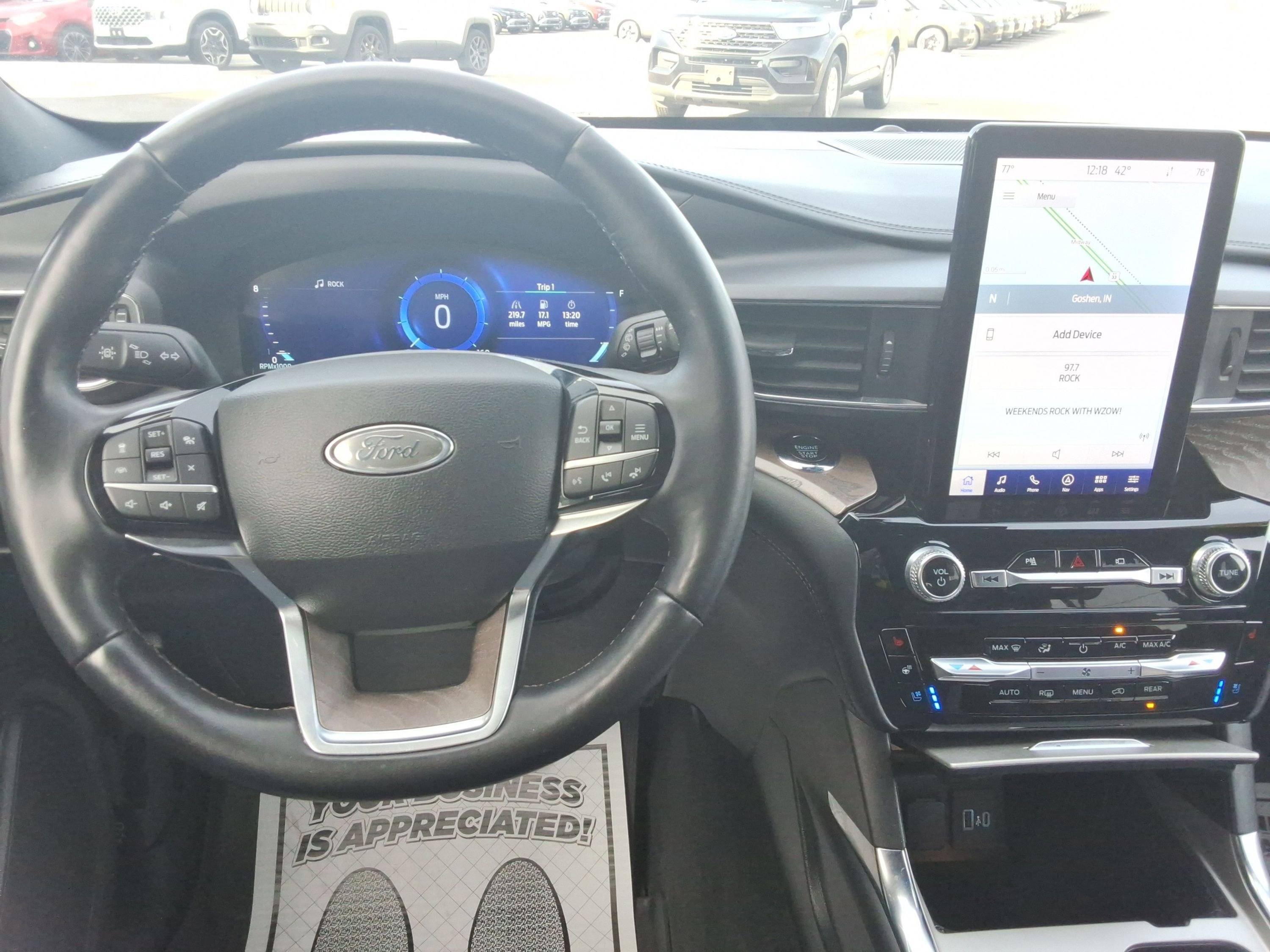 Used 2022 Ford Explorer Platinum w/ Equipment Group 601A image 12