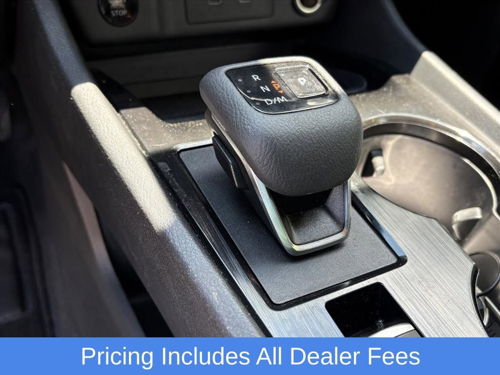Used 2025 Nissan Rogue SV AWD/4WD image 24