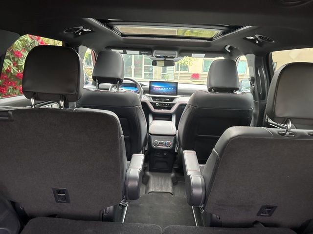 Used 2025 Ford Explorer ST w/ Sun And Sound Package AWD/4WD image 5