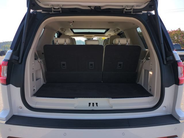 Used 2020 Lincoln Navigator Reserve w/ Equipment Group 208A Reserve AWD/4WD image 32