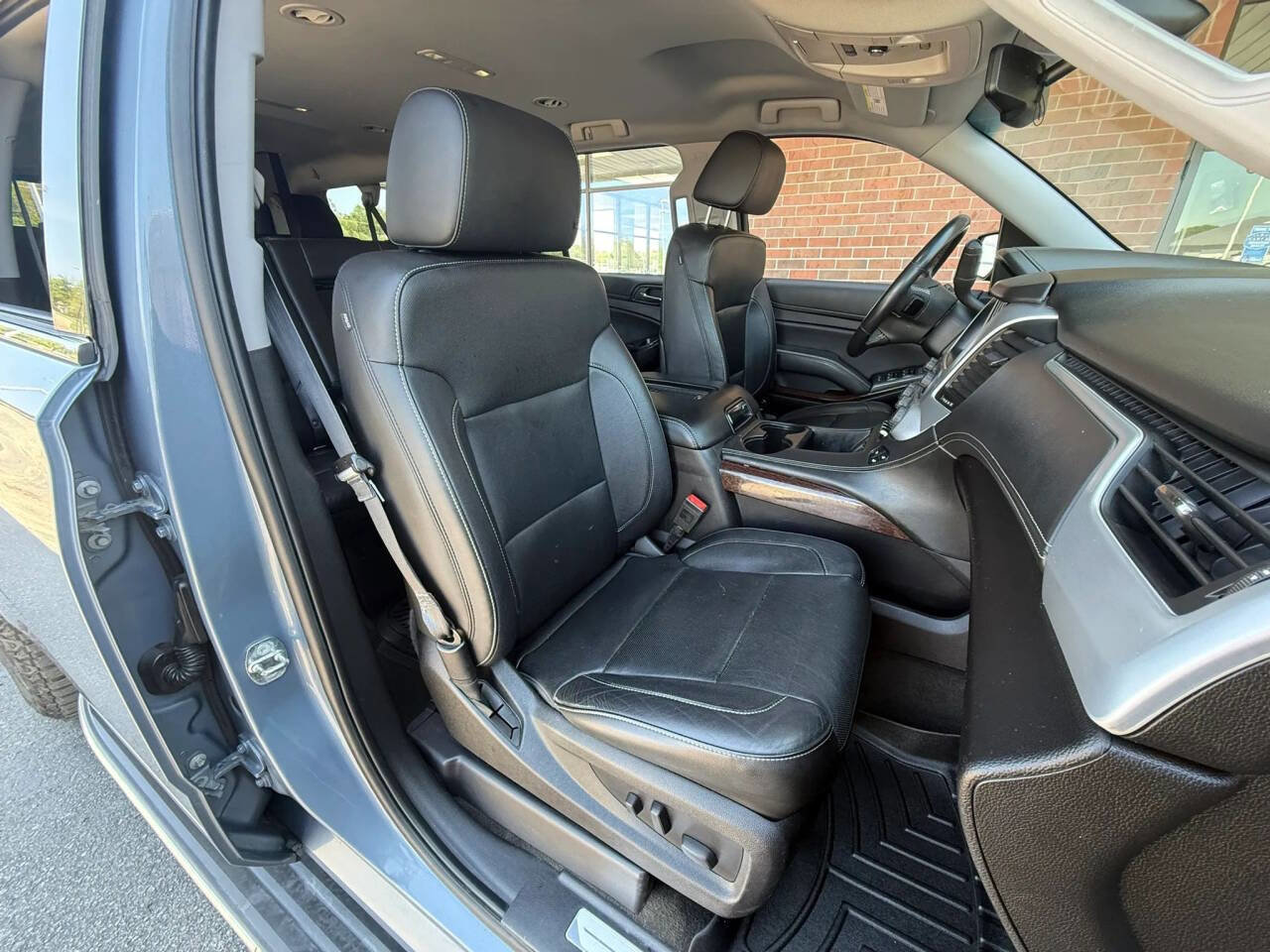 Used 2016 GMC Yukon XL SLT AWD/4WD image 8
