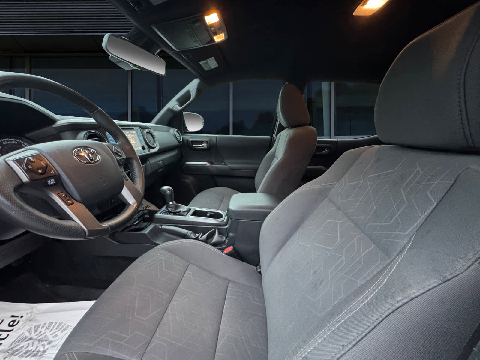 Used 2019 Toyota Tacoma TRD Sport image 2