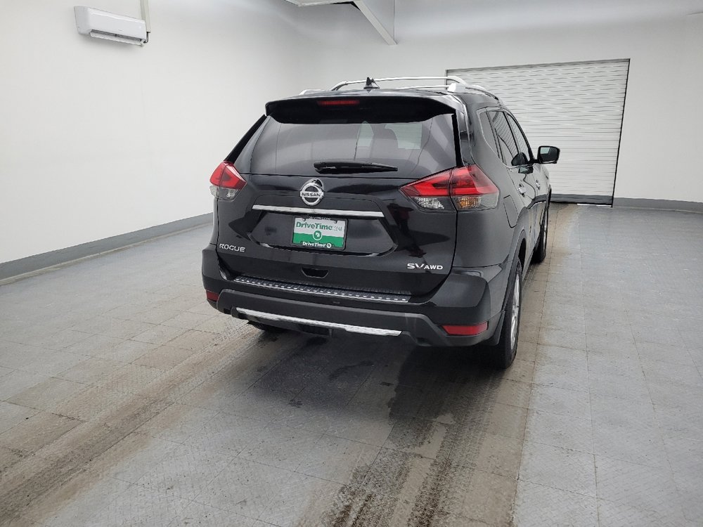 Used 2018 Nissan Rogue SV w/ Premium Package image 7