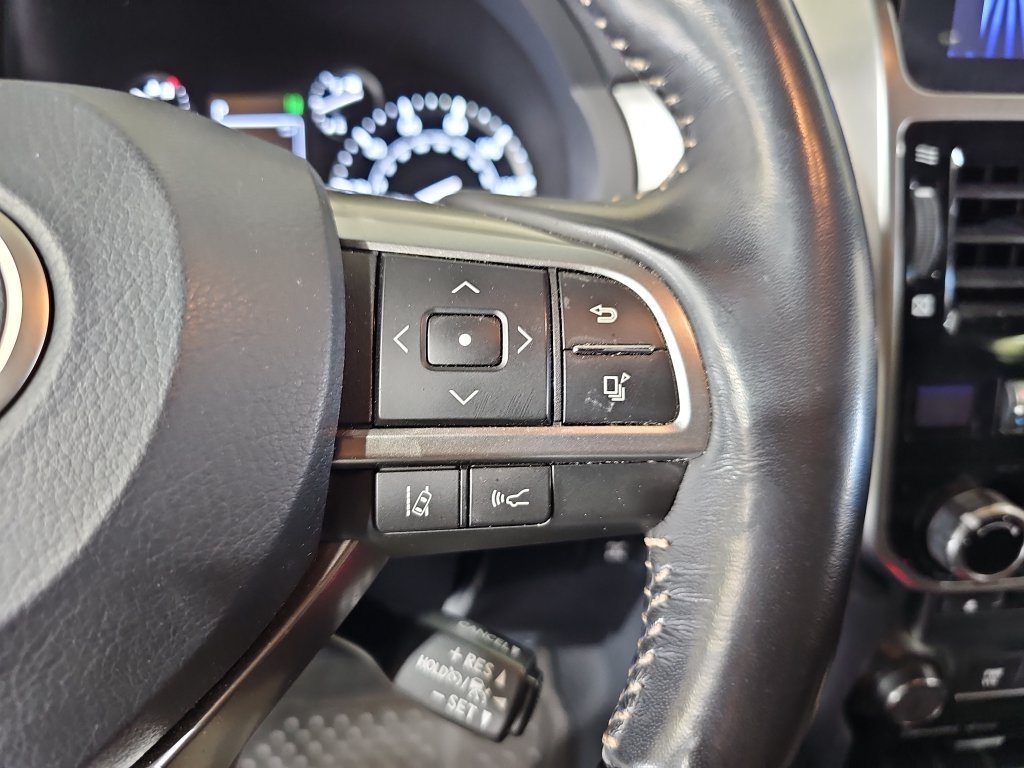 Used 2023 Lexus GX 460 Premium w/ Premium Package AWD/4WD image 17