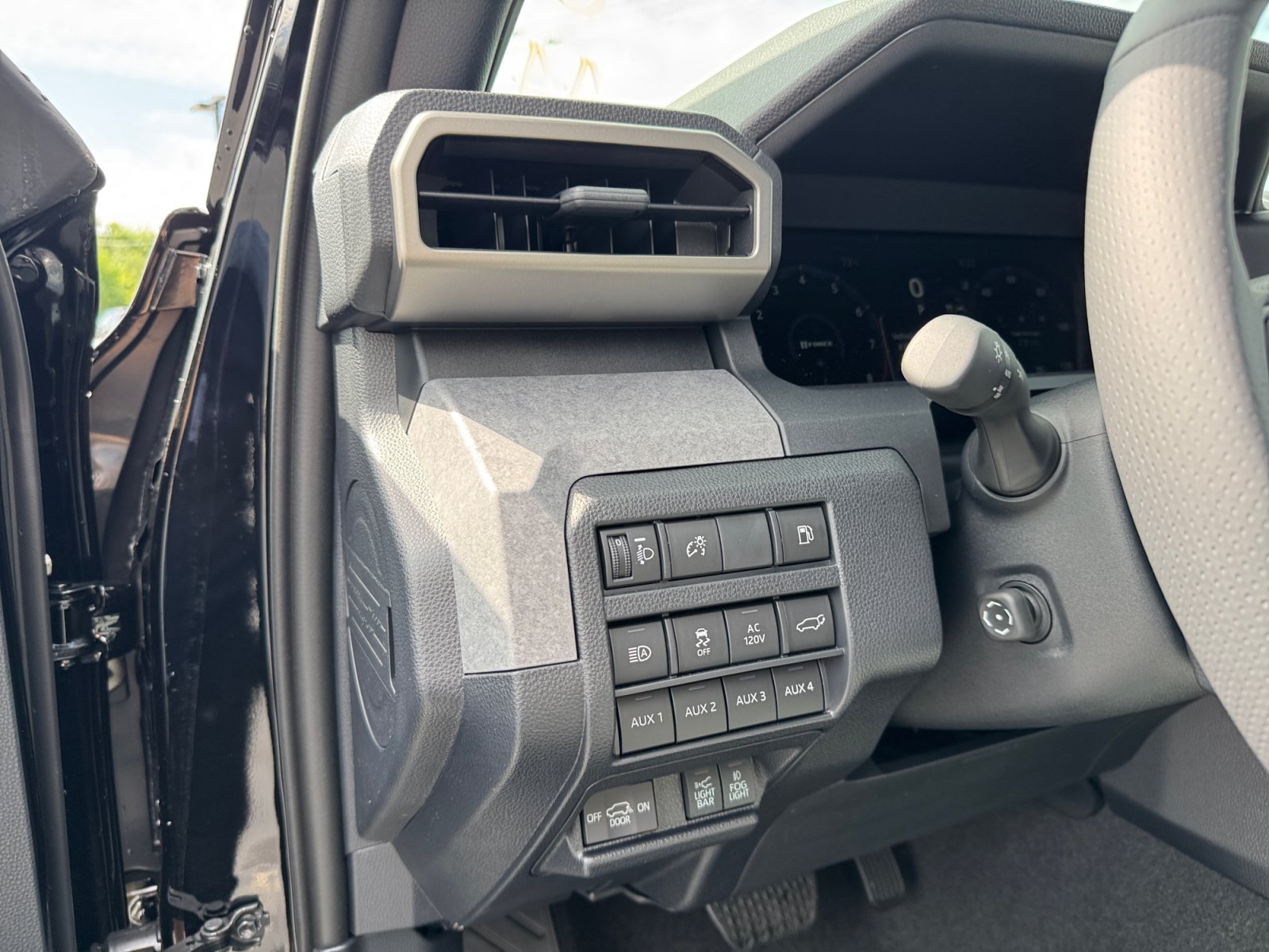New 2026 Toyota 4Runner Trailhunter AWD/4WD image 31