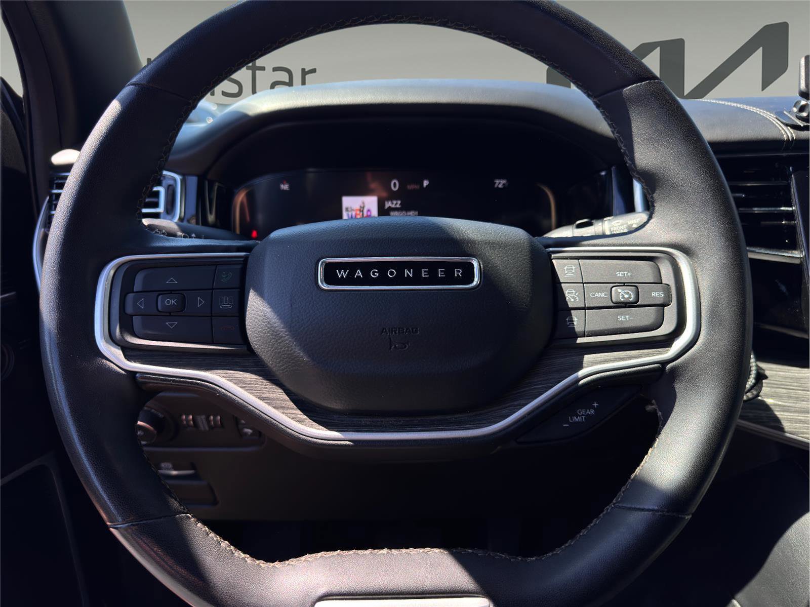 Used 2022 Jeep Wagoneer Series II AWD/4WD image 11