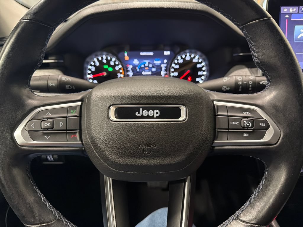 Used 2022 Jeep Compass Latitude w/ Convenience Group AWD/4WD image 11