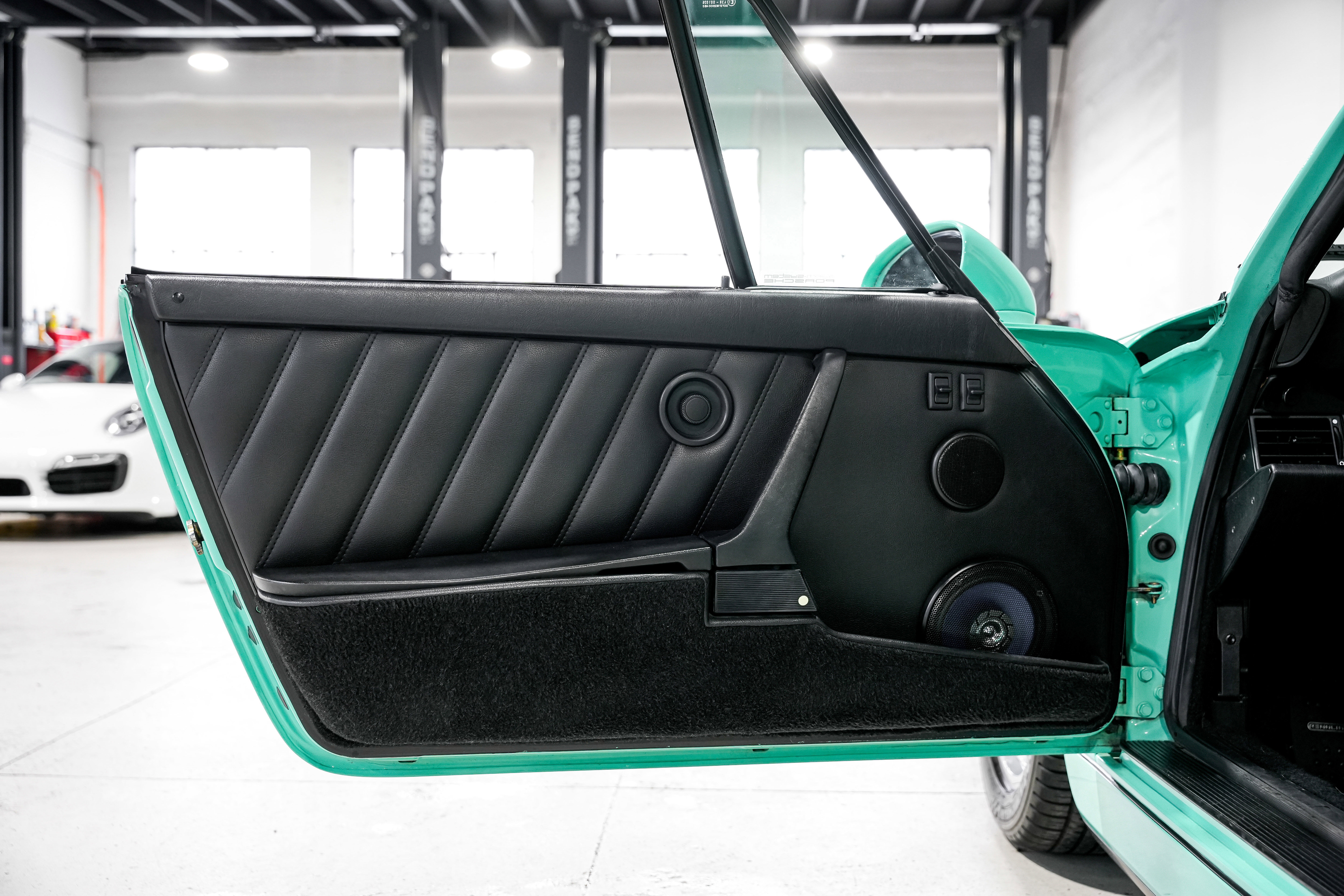 Used 1992 Porsche 911 Targa image 25