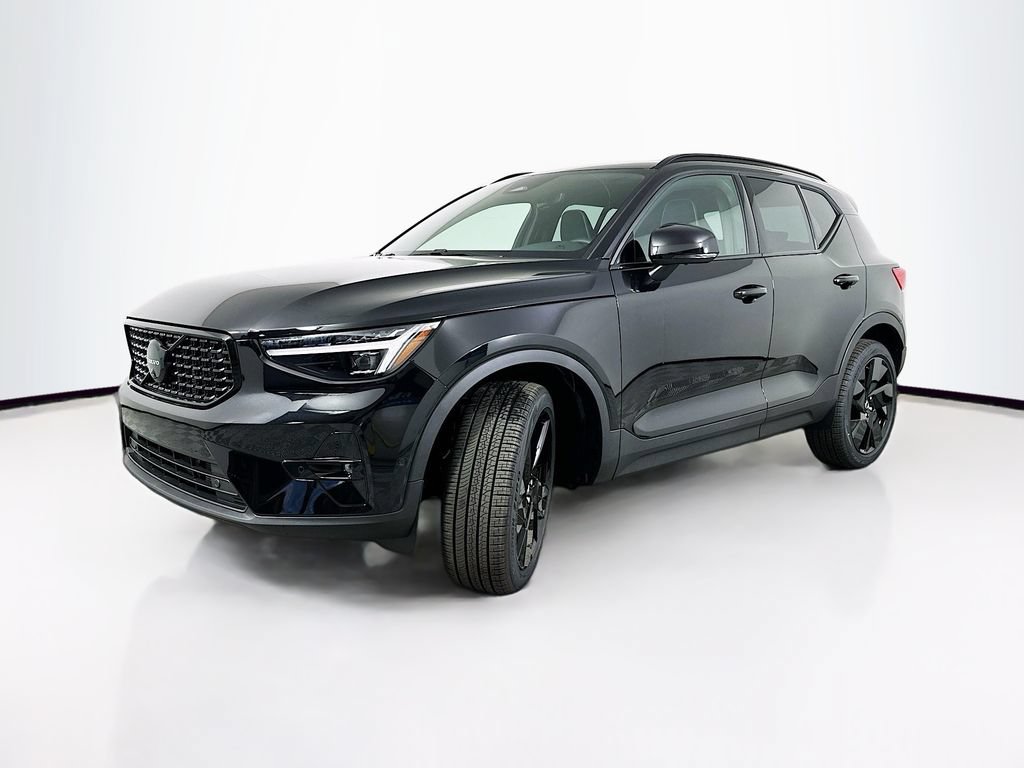Used 2026 Volvo XC40 B5 Ultra w/ Protection Package Premier