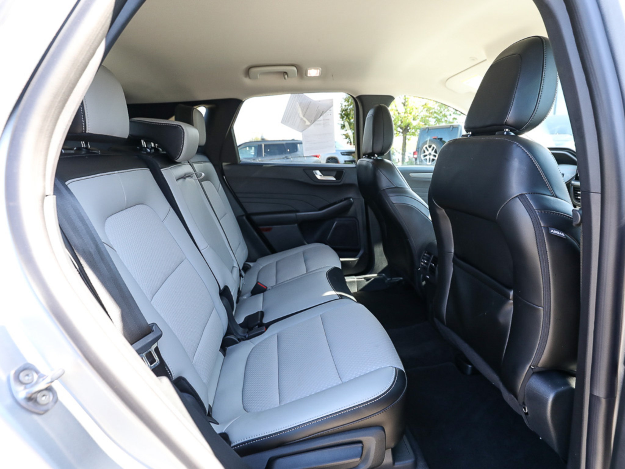 Used 2024 Ford Escape SE FWD image 23