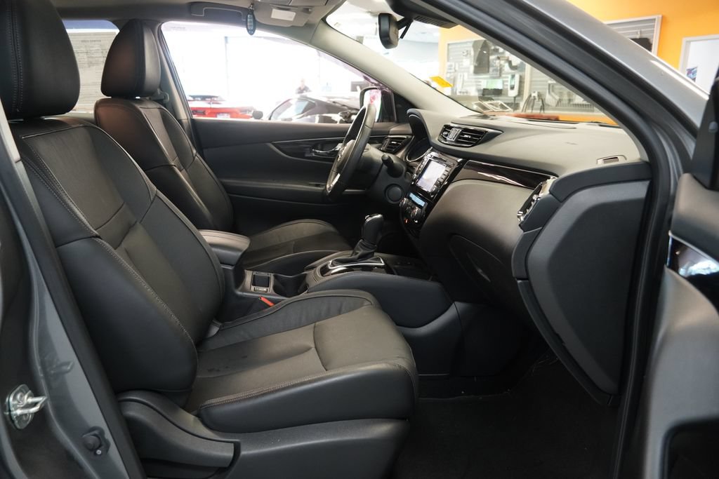 Used 2019 Nissan Rogue Sport SL w/ Premium Package AWD/4WD image 32