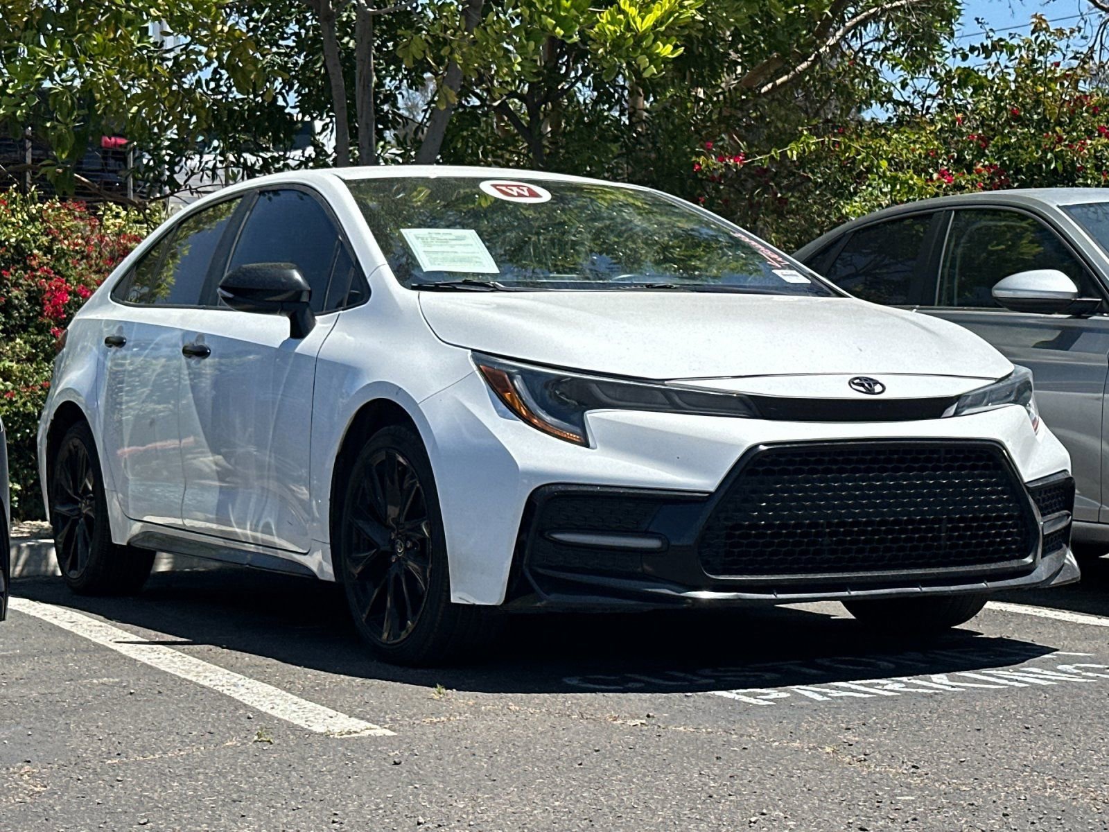 Used 2022 Toyota Corolla SE w/ Carpet Mat Package (TMS) FWD image 2