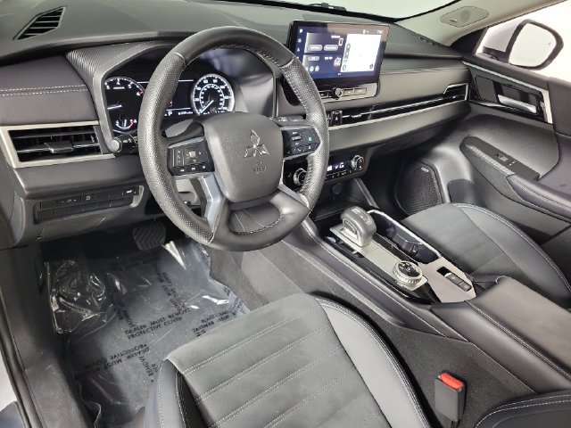 Used 2026 Mitsubishi Outlander SE FWD image 19