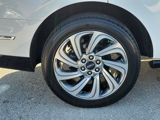 Certified 2023 Lincoln Navigator Reserve AWD/4WD image 10