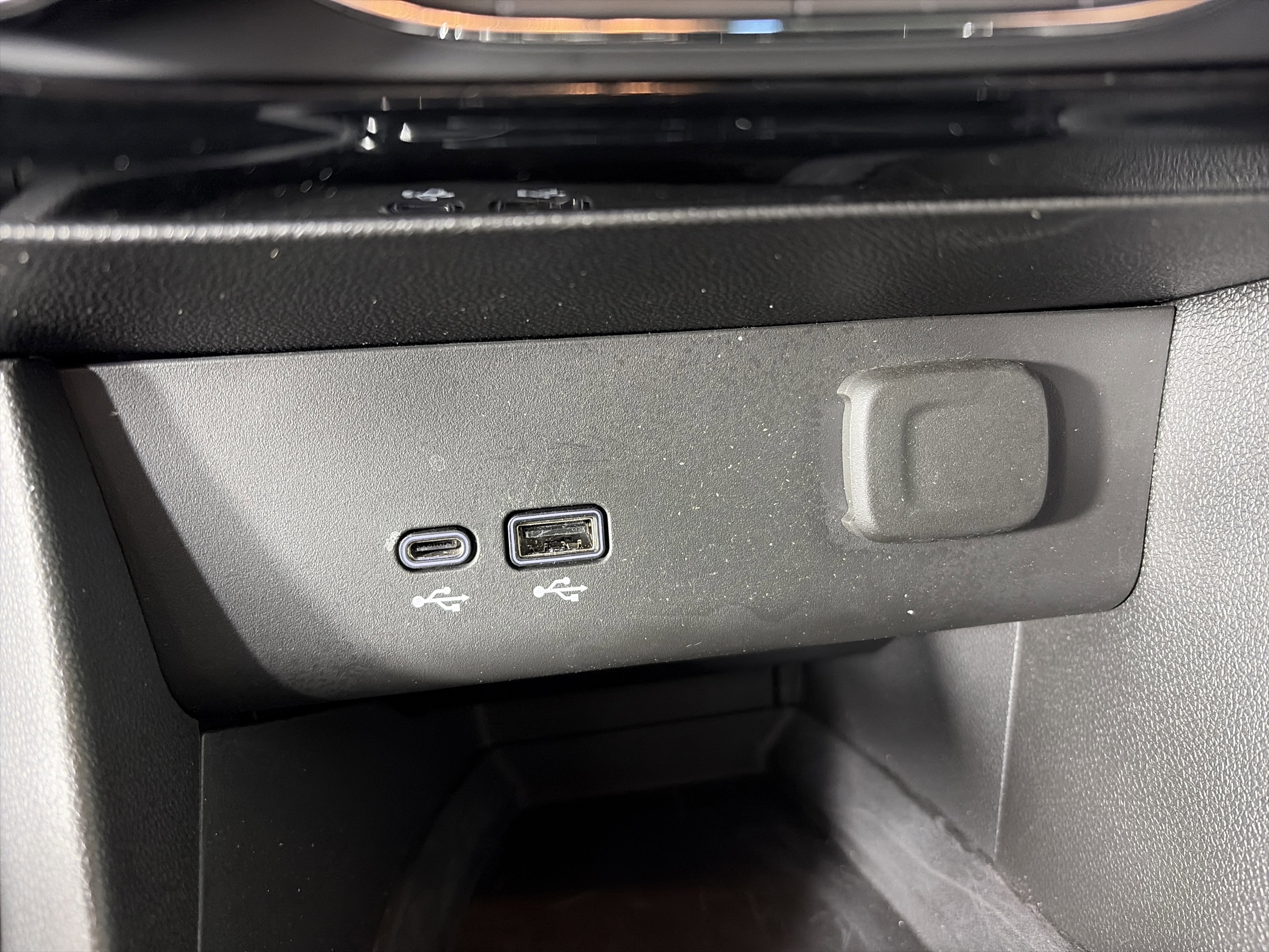 Certified 2025 Buick Encore GX Sport Touring w/ Comfort Package image 23