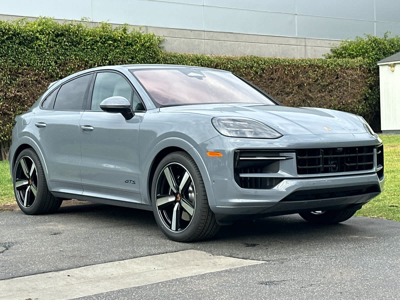 New 2026 Porsche Cayenne GTS AWD/4WD image 10