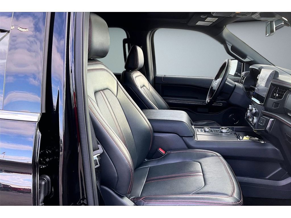 Used 2022 Ford Expedition Limited AWD/4WD image 9