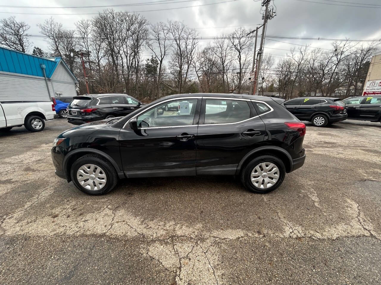 Used 2019 Nissan Rogue Sport S image 4
