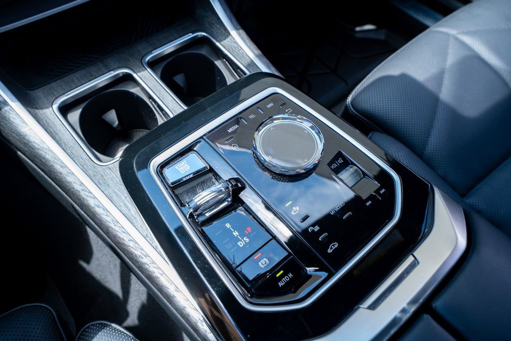 Used 2023 BMW 740i RWD image 40