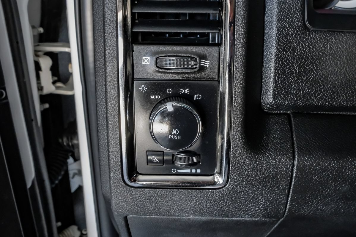Used 2018 RAM 2500 Laramie w/ Sport Appearance Group AWD/4WD image 18