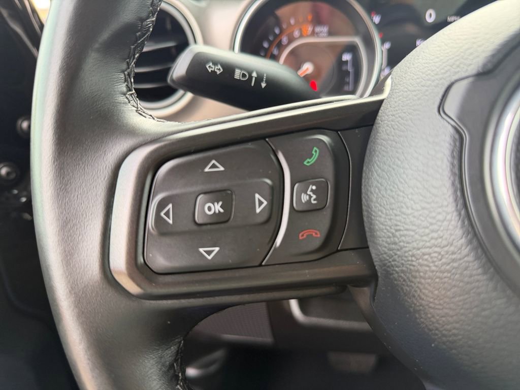 Used 2022 Jeep Gladiator Sport image 16