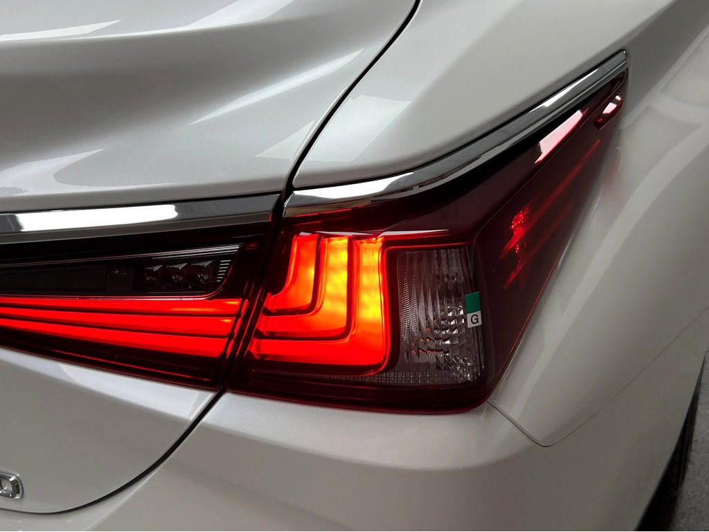 New 2025 Lexus ES 350 w/ Premium Package image 29