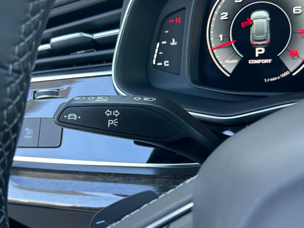 Used 2022 Audi Q8 Premium Plus w/ Premium Plus Package image 23