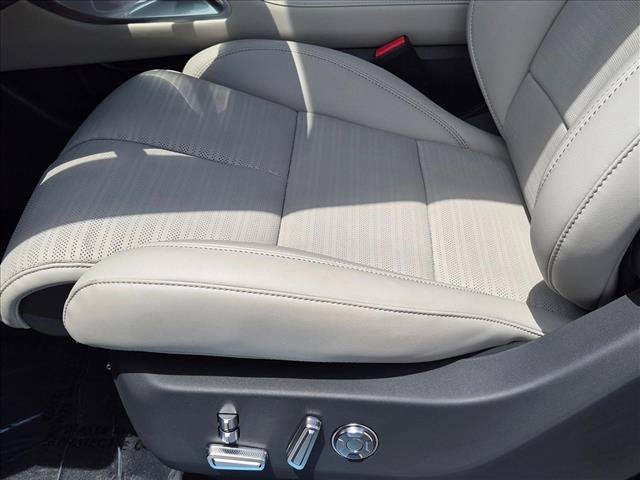 New 2026 Lincoln Nautilus Reserve AWD/4WD image 4