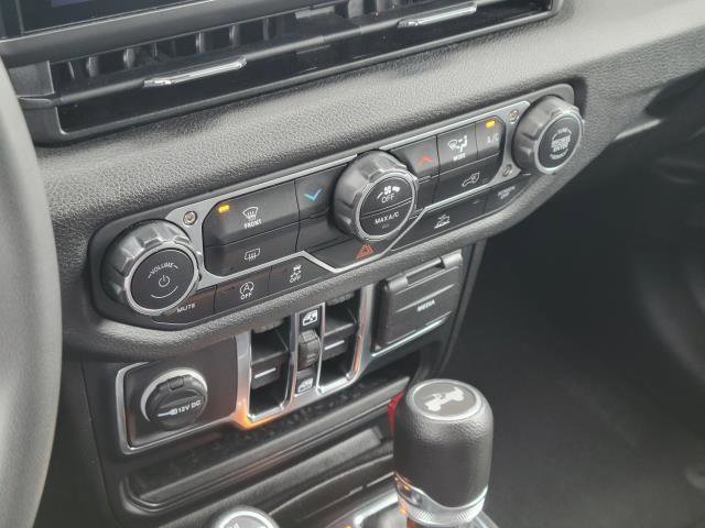 Used 2024 Jeep Wrangler Sport S image 17