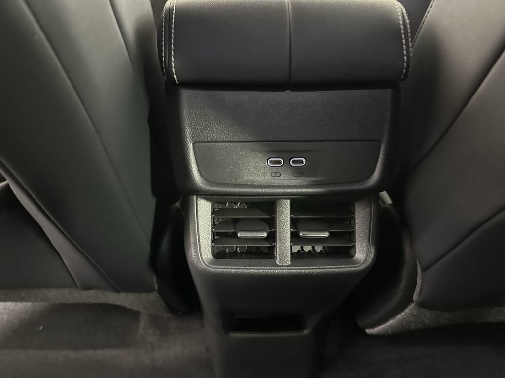 New 2027 GMC Terrain Elevation w/ Elevation Premium Package AWD/4WD image 23