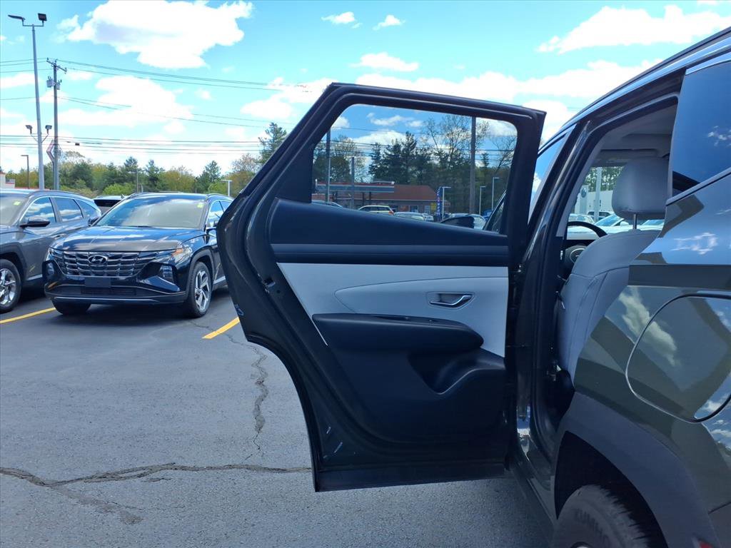Certified 2025 Hyundai Tucson SEL AWD/4WD image 10