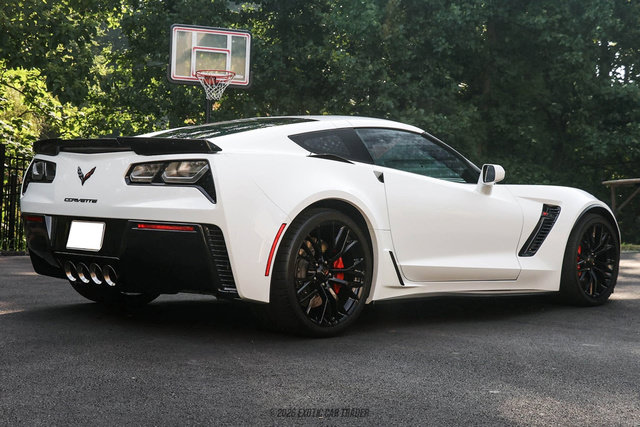 Used 2016 Chevrolet Corvette Z06 w/ 2LZ Preferred Equipment Group RWD image 20