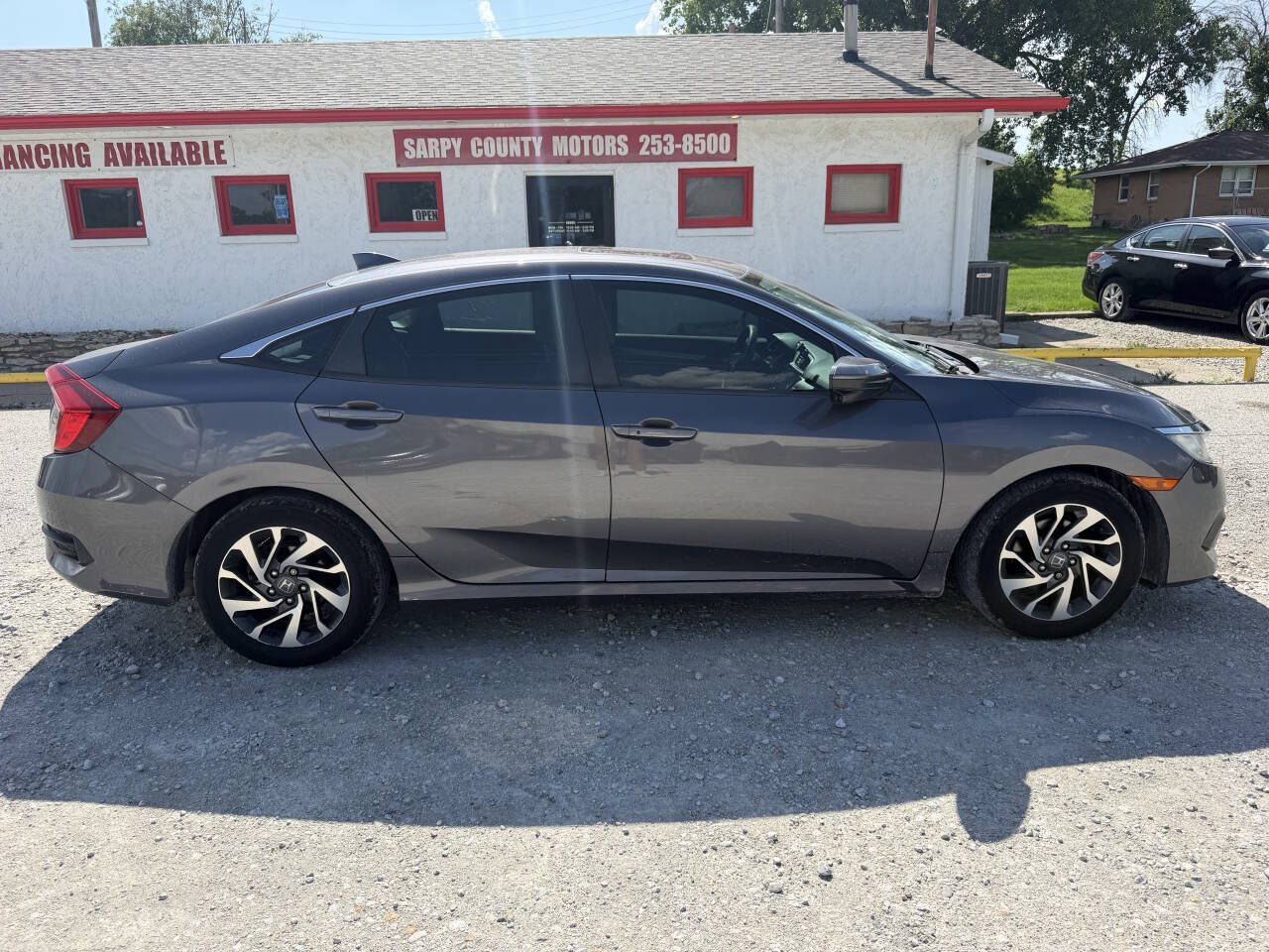 Used 2018 Honda Civic EX image 2