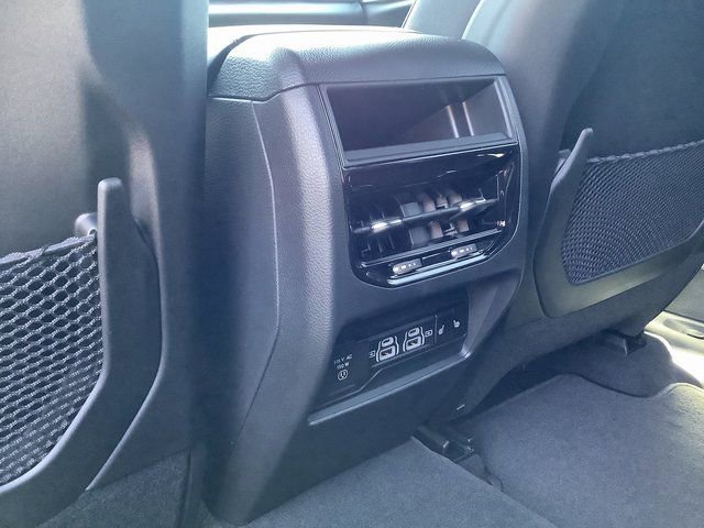 New 2025 Jeep Grand Cherokee Limited w/ Trailer Tow Package image 27