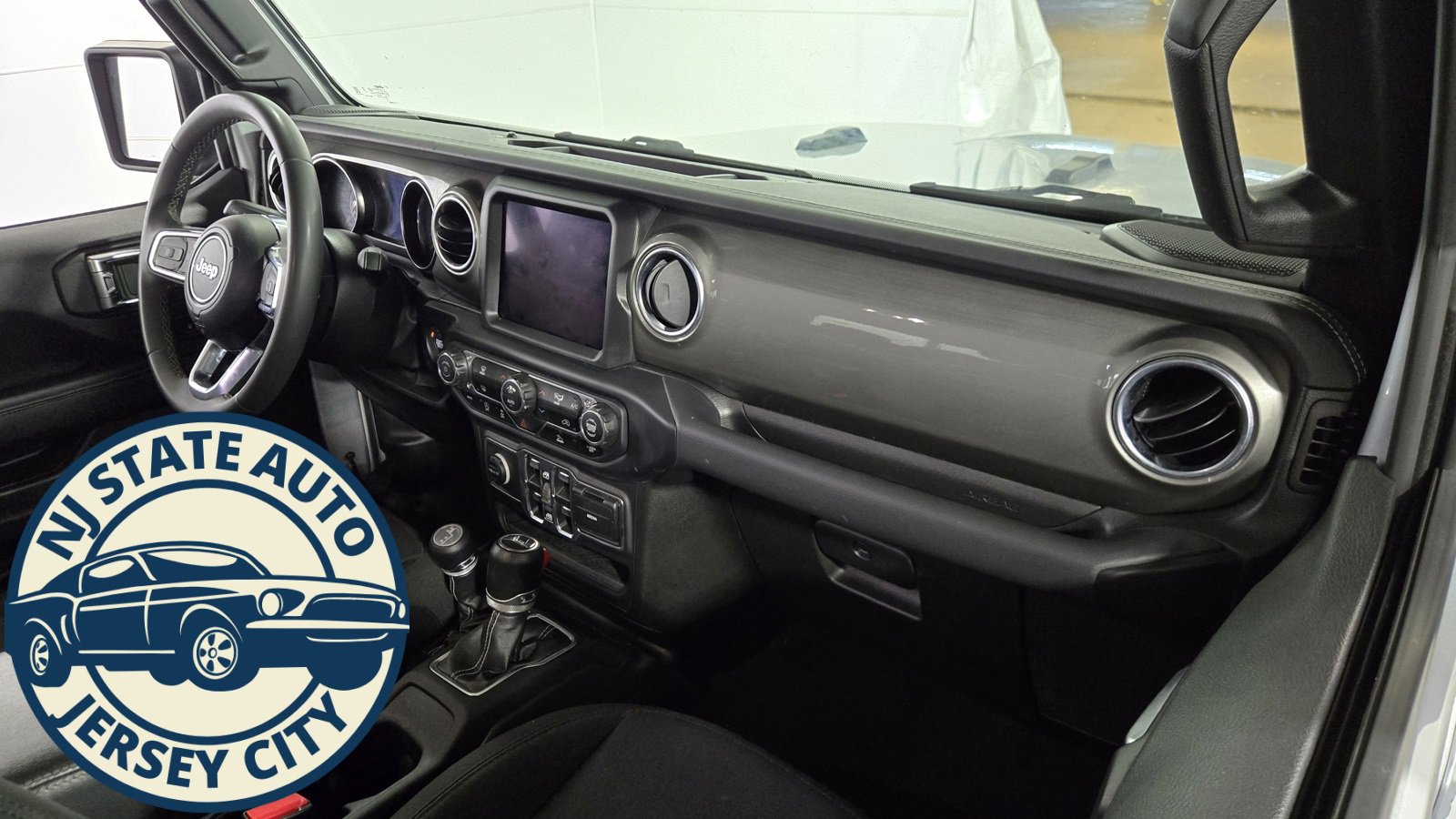 Used 2023 Jeep Gladiator Overland image 32