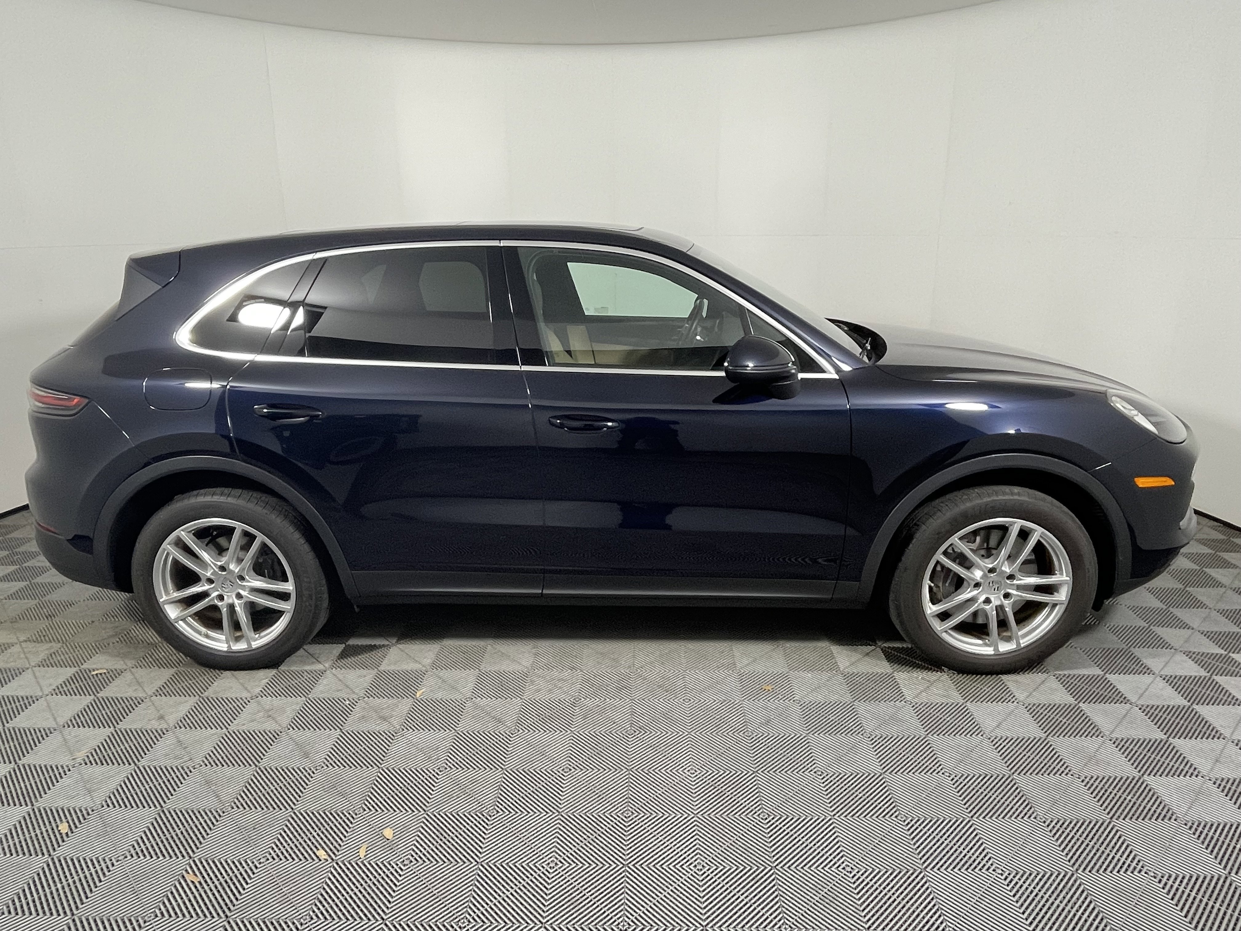 Certified 2021 Porsche Cayenne image 8