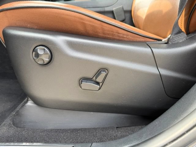 Used 2020 Jeep Grand Cherokee Overland AWD/4WD image 13