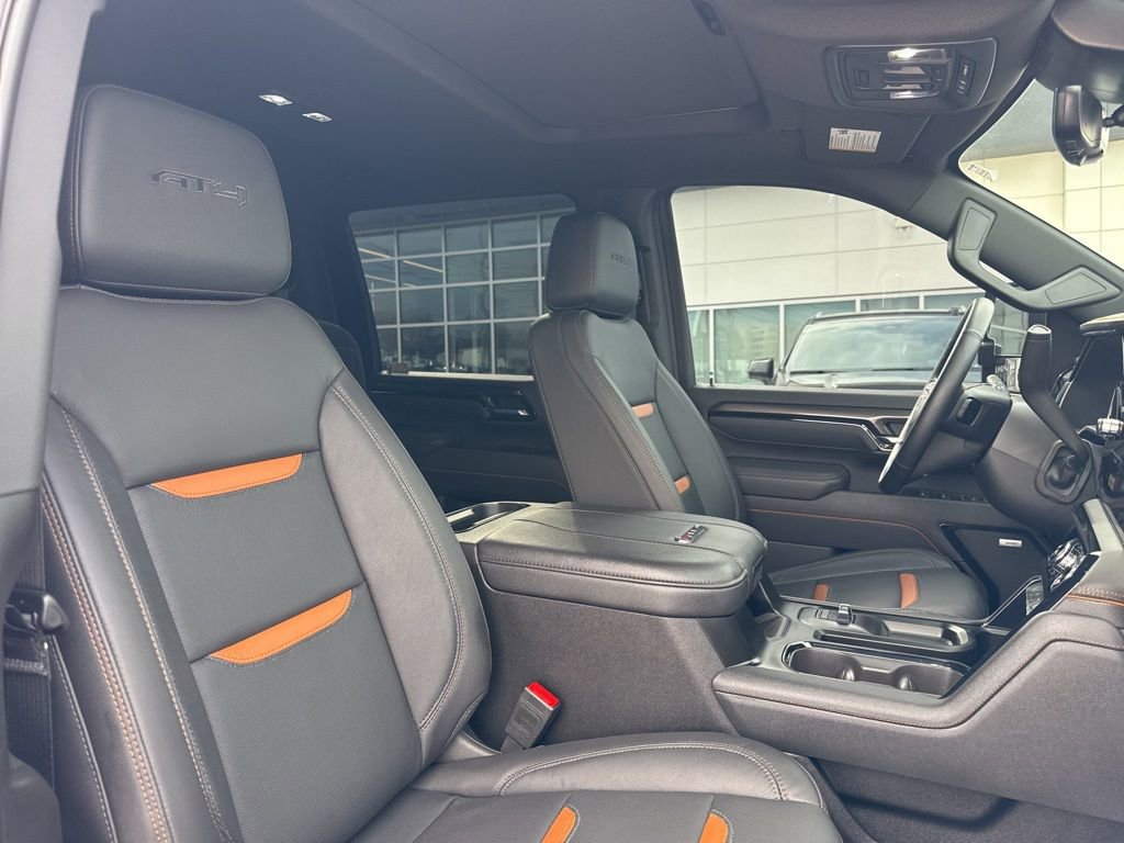 Used 2025 GMC Sierra 2500 AT4 w/ AT4 Premium Plus Package image 18