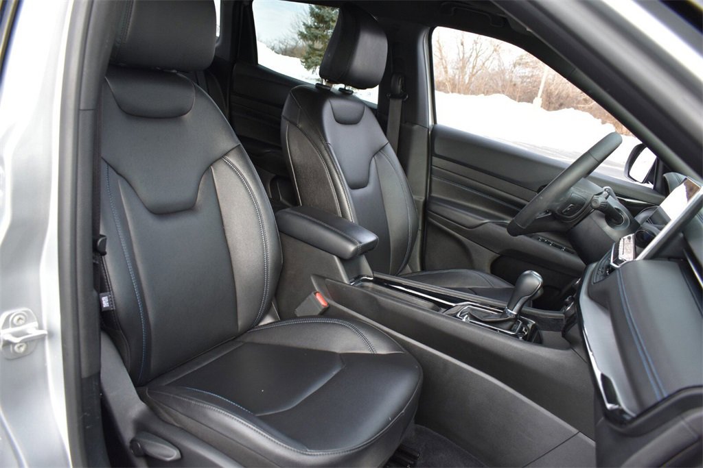 Used 2025 Jeep Compass Limited w/ High Altitude Package image 28