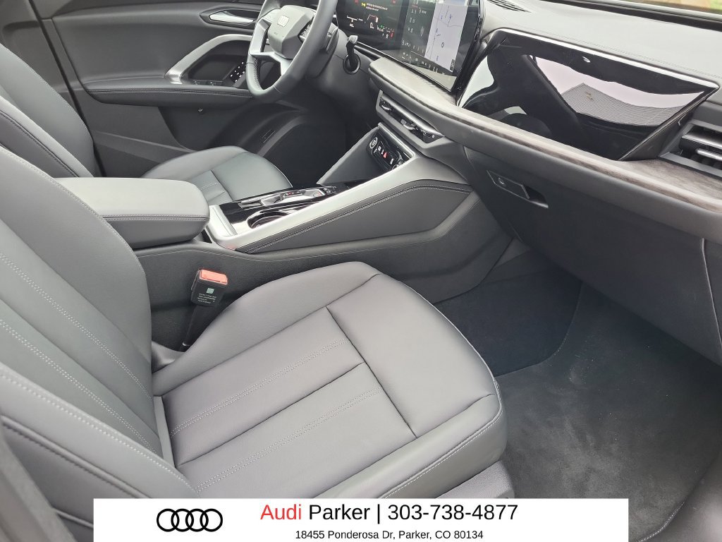 Used 2025 Audi Q5 Premium w/ Convenience Package AWD/4WD image 12