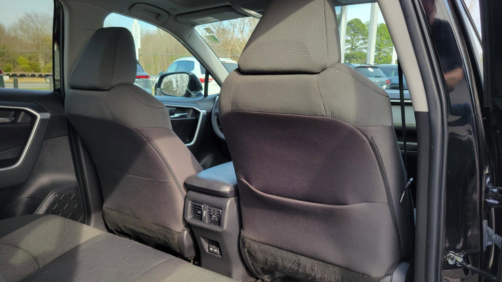 Used 2023 Toyota RAV4 XLE w/ Convenience Package image 39