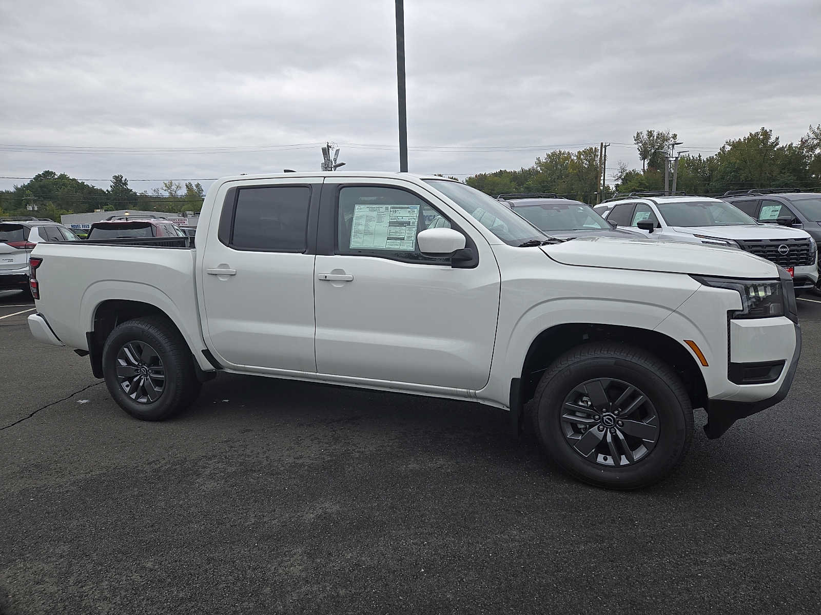 New 2026 Nissan Frontier SV w/ SV Convenience Package AWD/4WD image 3
