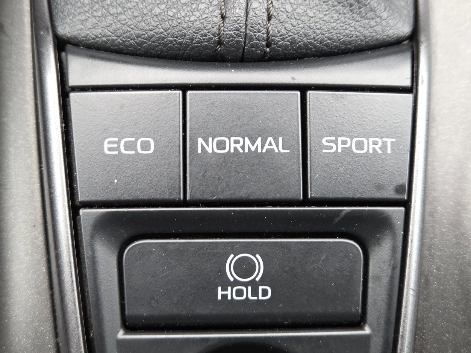 Used 2023 Toyota Camry XSE image 9