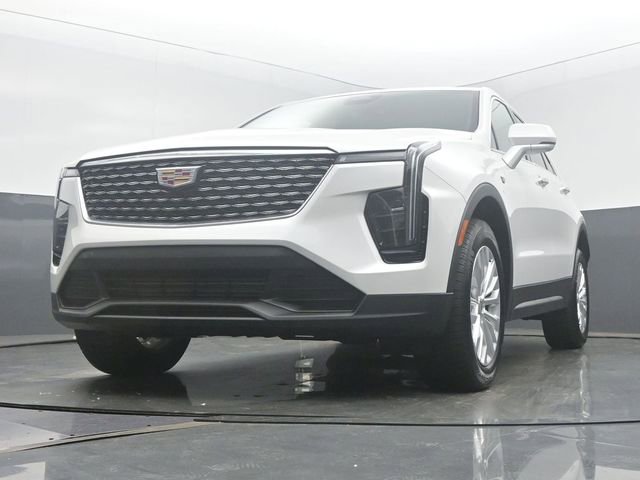 Used 2024 Cadillac XT4 Luxury w/ Cold Weather Package AWD/4WD image 60