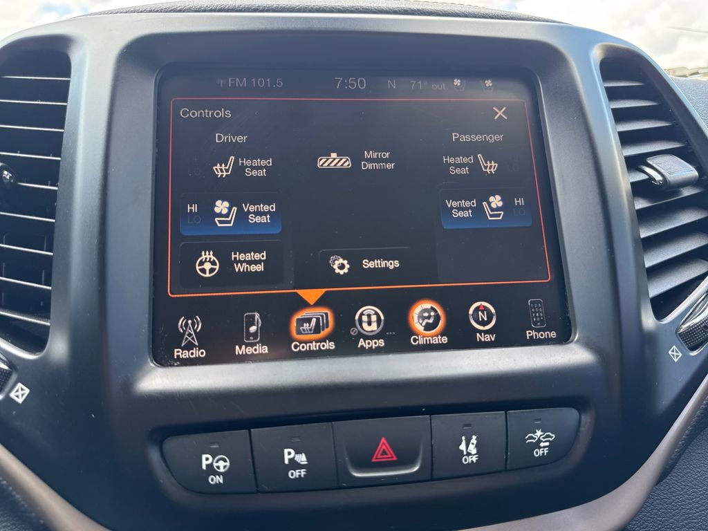 Used 2014 Jeep Cherokee Limited w/ Technology Group image 26