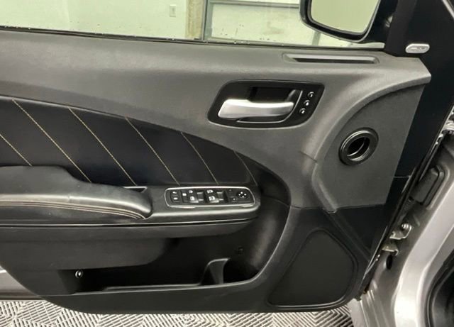 Used 2017 Dodge Charger R/T RWD image 15